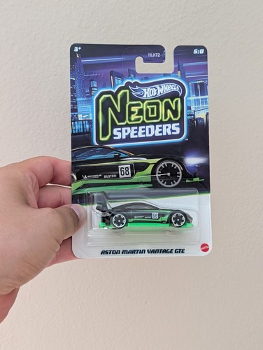 Hot wheels aston martin - aston,