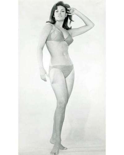 Raquel welch 1037996 8x10 - raquel,