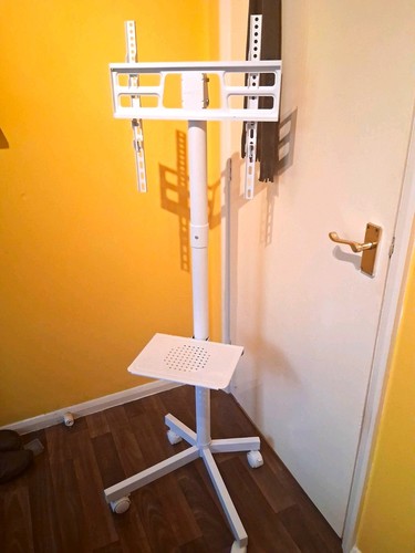 White mobile floor - white, stand
