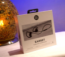 Beoplay Earset Bang and Olufsen B&O Black Bluetooth connected earphones (868)