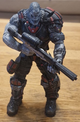 Neca gears war locust drone - war,