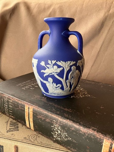 Wedgwood jasperware portland - wedgwood,