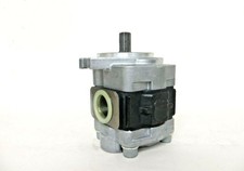 YY10V00011F1 Hydraulic Gear Pump Fits New Holland / Kobelco