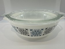 Vintage Pyrex Chelsea Design