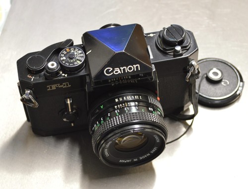 Canon 35mm slr - film, camera