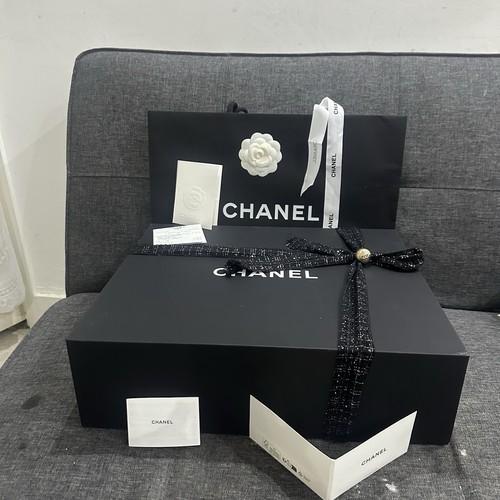Chanel magnetic gift - chanel,