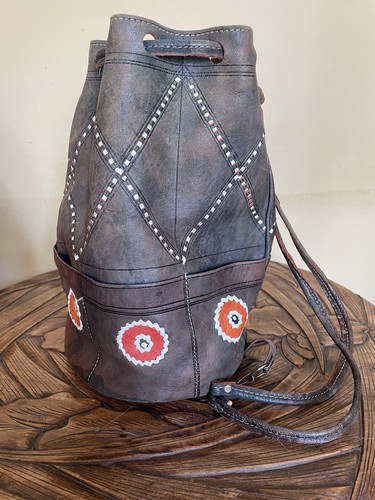 Vintage moroccan leather bag - leather,