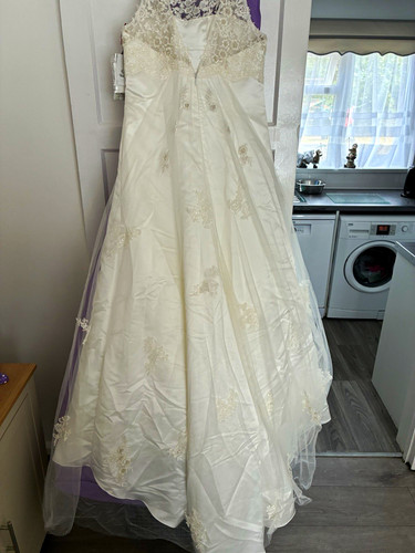 Veromia ivory ball - ivory,