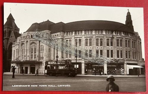 Catford motor bus passing - motor,