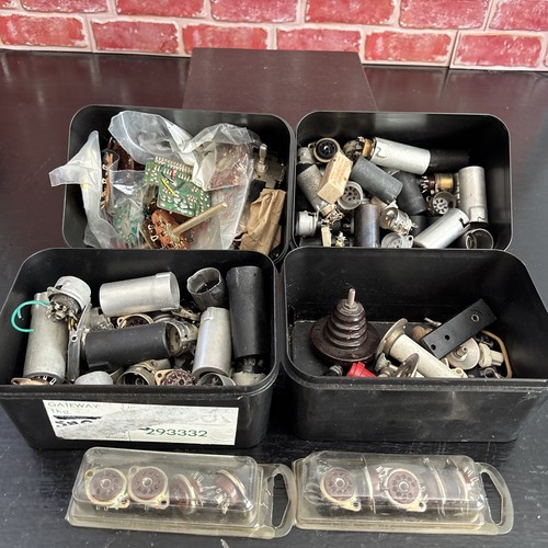 Vintage large job lot radio - large, of