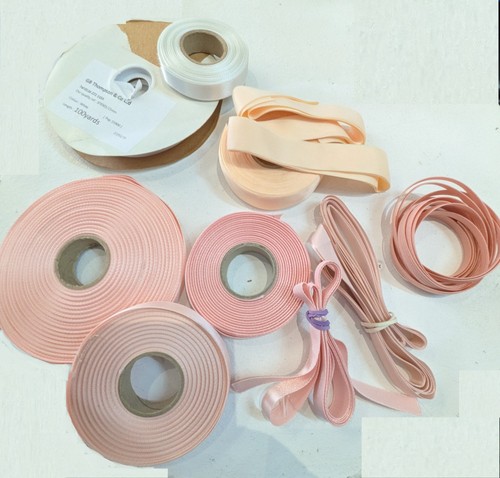 Pink white satin - pink,