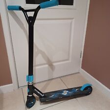 Excellent conditions Children's stunt scooter in black & Blue