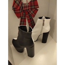 Iron Fist Black White 6"