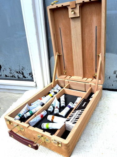Chartsworth artist wooden - chartsworth,