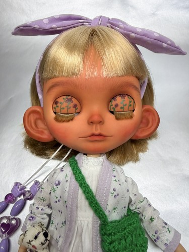 Delicate blythe doll - delicate,