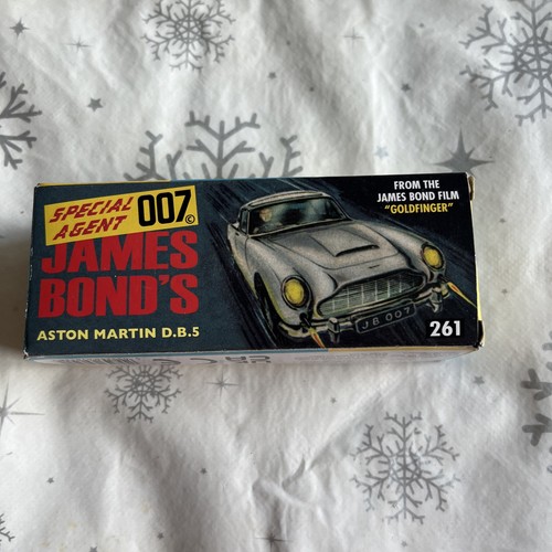Corgi 261 james bond - bond's, aston