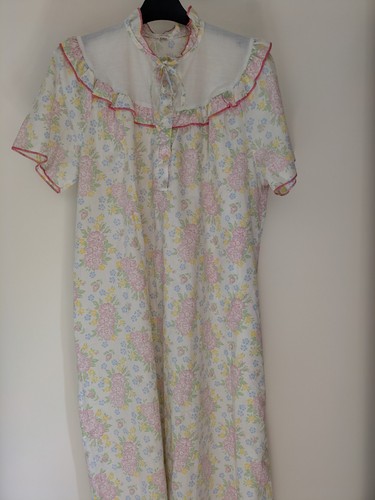 Vintage floral nightie - vintage,