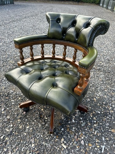 Green leather chesterfield - green,