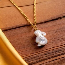 Bunny Pearl Pendant Gold