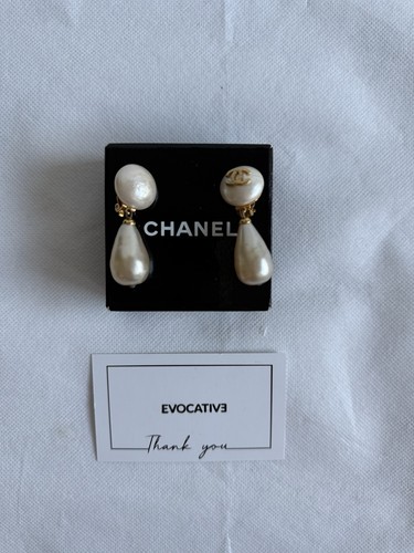 Chanel pearl drop earrings - chanel,