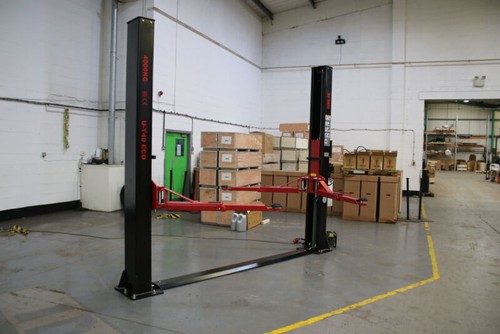 Post car lift ex demo - post,