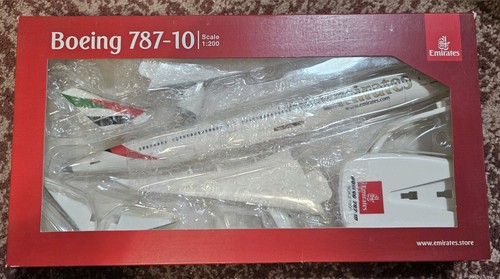 Emirates b787 aircraft - b787-10,