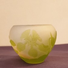 Ets GALLE, very nice multilayer glass vase with capuchin decor