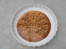 Vintage Royal Winton Grimwades Taunton Vale White Pie Dish Mc Vitie's Digestive.