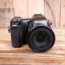 Nikon COOLPIX 5700 5.0MP