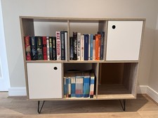 Cube storage unit with oak effect