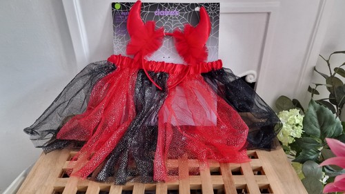 Red devil girls - red, fancy