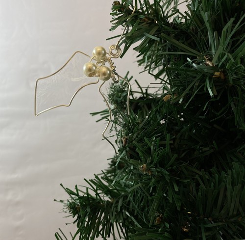 Clear resin unusual holly - clear,
