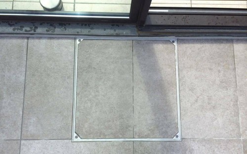 Aluminium recessed manhole - aluminium,