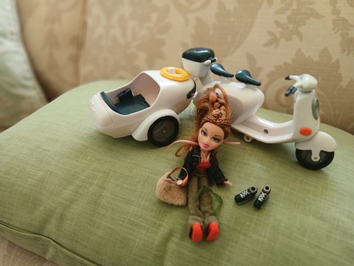Lil bratz white moto - white, 2003