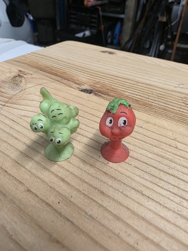 Stikeez collectible figures