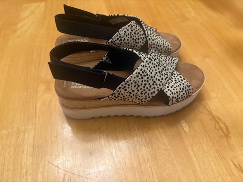 Women toms sandals size - women's,