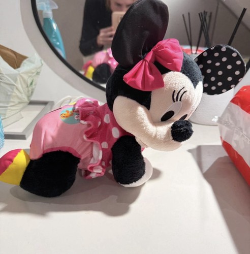 Crawling minnie mouse - minnie,
