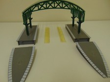 Hornby ~ Station Over Roof