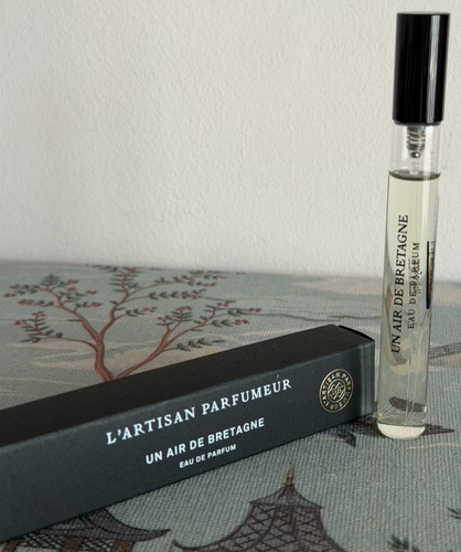 Artisan parfumeur air - un,