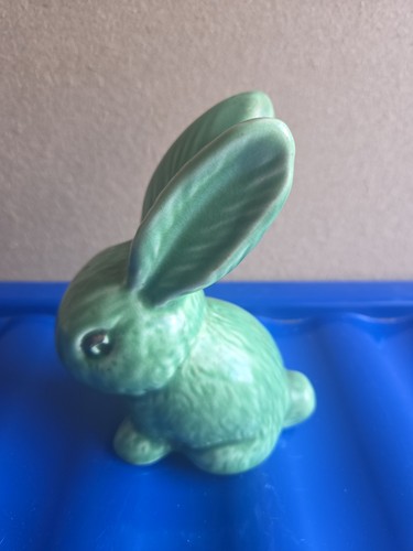 Sylvac green rabbit - rabbit., pb103