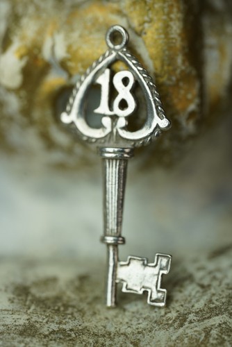 Rare nuvo birthday - rare, key