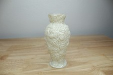 Vintage‑Style White Embossed