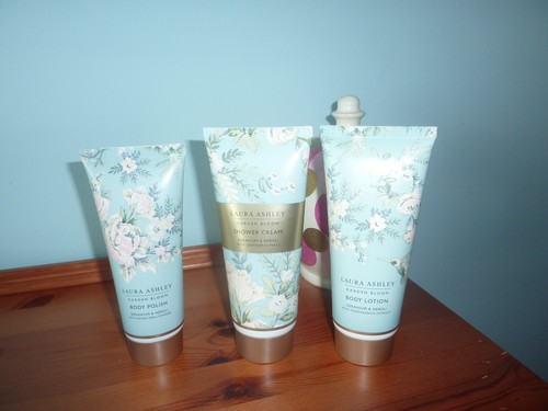 Laura ashley garden - laura,