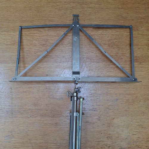 Folding metal music stand - k&m,