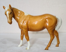 Beswick Mare Head Down Facing