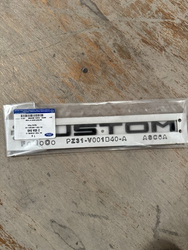 Transit custom rear emblem - rear,