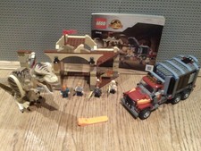 Lego Jurassic World 76948 T.Rex & Atrociraptor Dinosaur Breakout (Complete) Man