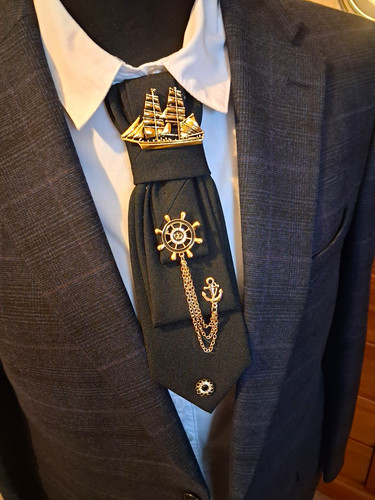 Steampunk tie necklace - ,