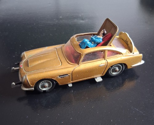 Corgi james bond - 007, aston