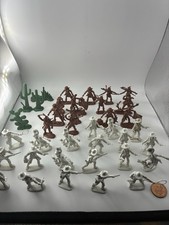 Vintage Wild West Toy Soldiers Lot – Cowboys, Indians & Cactus Trees